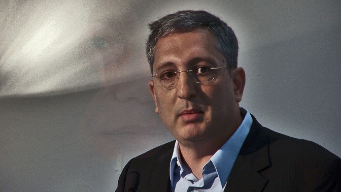 ניר חפץ (עיבוד תמונה: "העין השביעית")