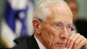 נגיד בנק ישראל סטנלי פישר, בוועדת הכספים של הכנסת. 29.4.13 (צילום: מרים אלסטר)